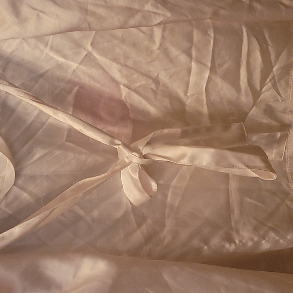 David's Bridal Robe - Picture 3 of 7